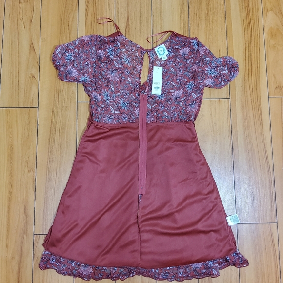 Francesca's Christiana Red Mixed Floral Paisley Mini Dress Size XS - Picture 8 of 12